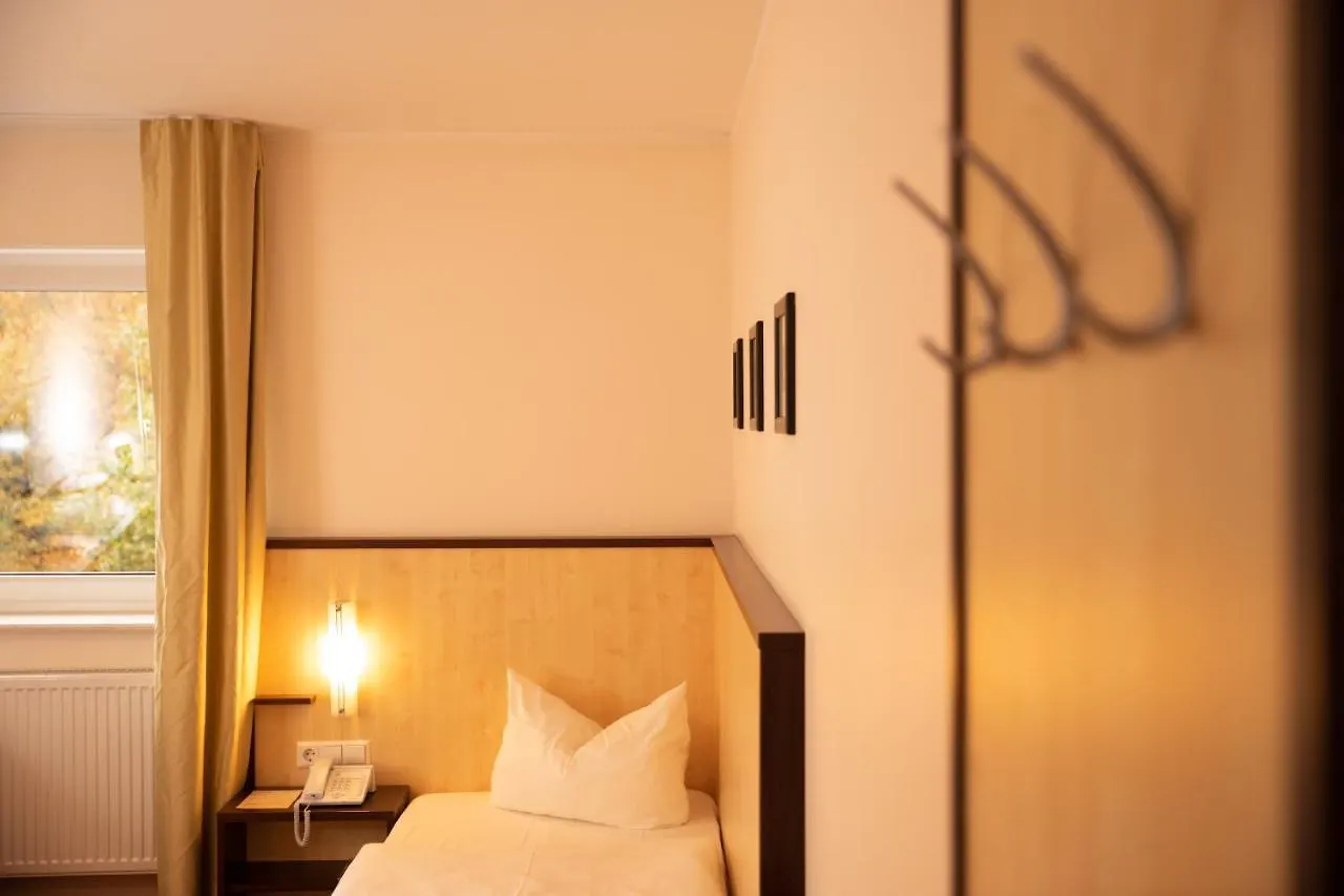 ****  Bergwirtschaft Wilder Mann Hotel Und Restaurant Dresden Germany